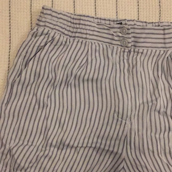 H&M - High waist silk, blue striped club shorts - Picture 2 of 4